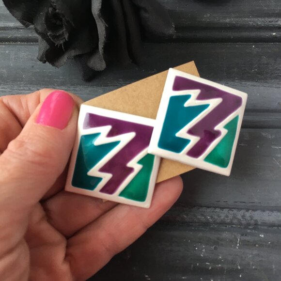 Retro Flash Earrings - Picture 3 of 9